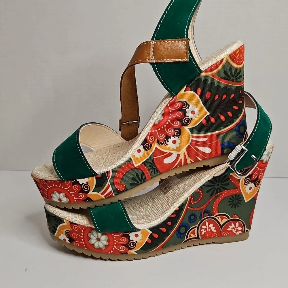 Mod Paisley Wedge Sandals Size 8 (38) Platform 70s Style
